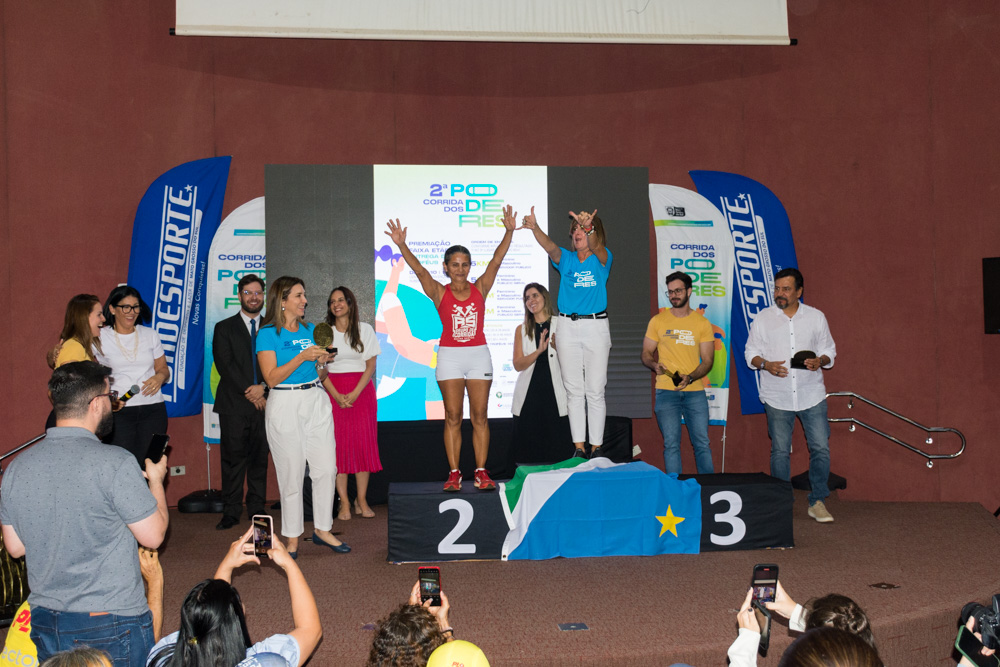 Cerimônia de entrega de troféus da 2ª Corrida dos Poderes premia vencedores e celebra união pelo esporte