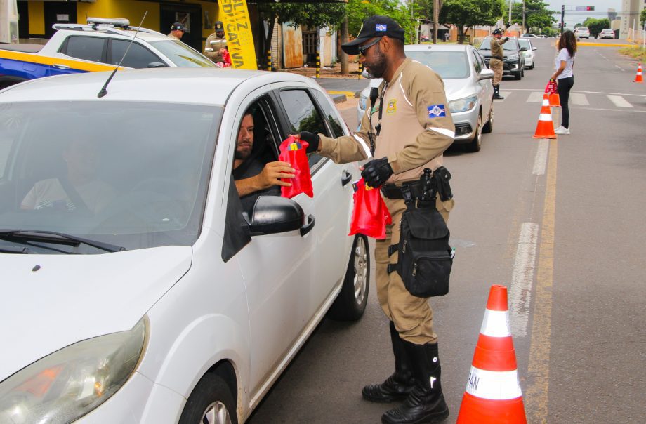 “Acidentes não tiram férias” – Campanha educa pedestres, ciclistas e condutores em Três Lagoas