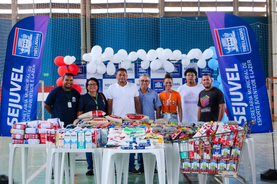 SEJUVEL realiza cerimônia de entrega de alimentos arrecadados no “Craques do Bem”