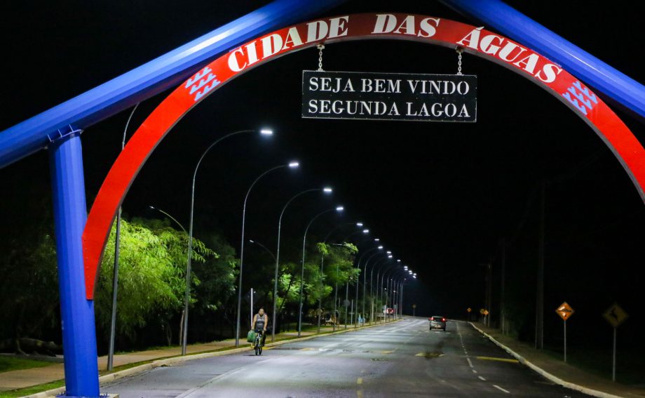 Avenida dos Oleiros, na segunda lagoa, recebe iluminação em LED