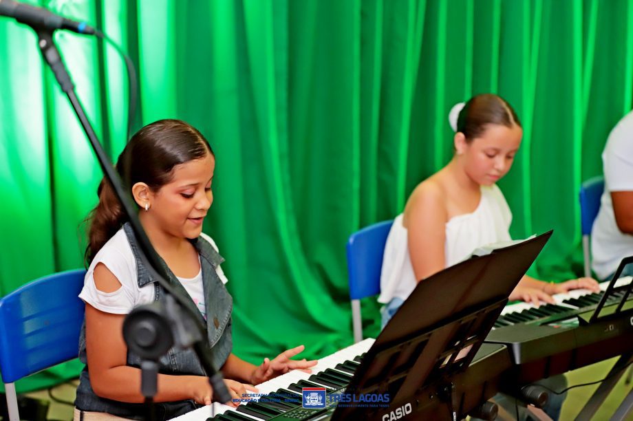 Recital “Um Clima de Sonhos” reuniu talentos de teclado e acordeão