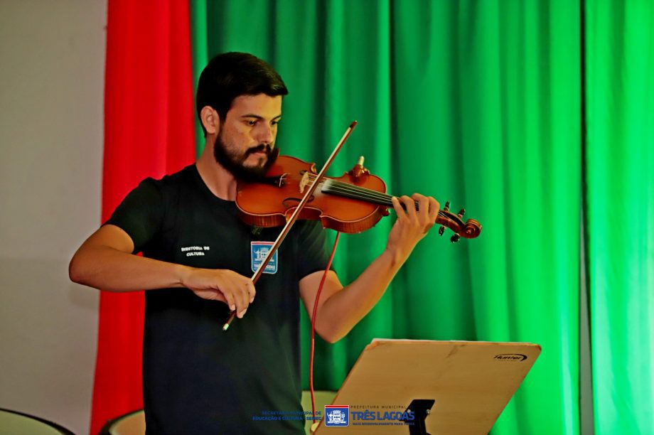 Recital “Um Clima de Sonhos” reuniu talentos de teclado e acordeão