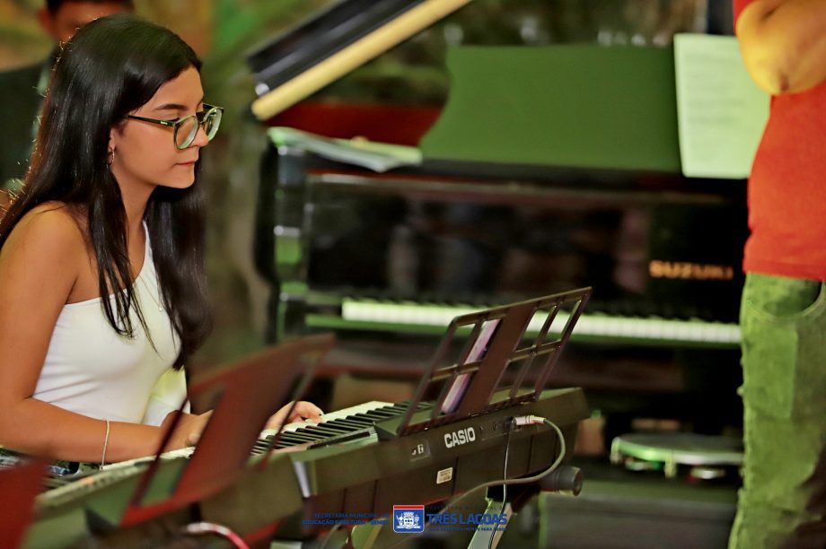 Recital “Um Clima de Sonhos” reuniu talentos de teclado e acordeão