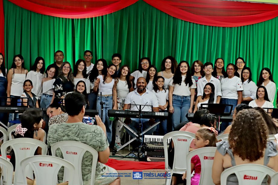 Recital “Um Clima de Sonhos” reuniu talentos de teclado e acordeão