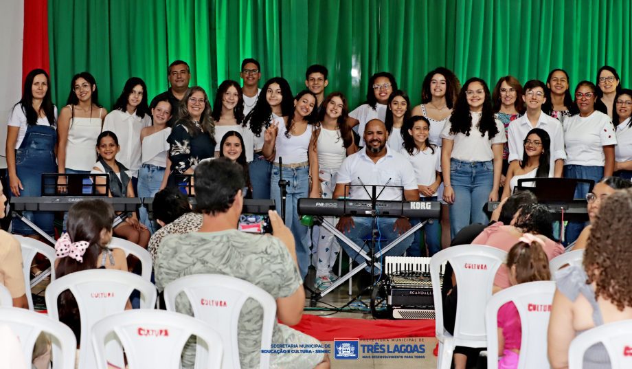 Recital “Um Clima de Sonhos” reuniu talentos de teclado e acordeão