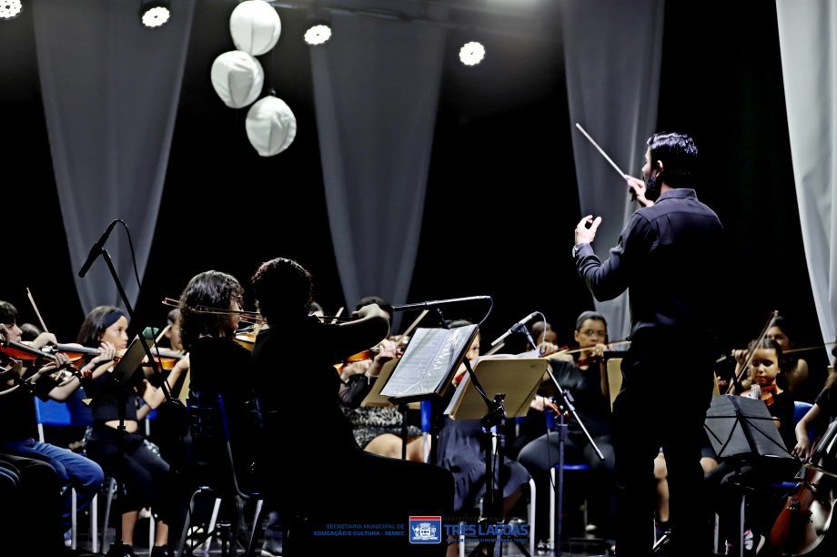 Música e cinema encantam Três Lagoas na Apresentação “Luz, Câmera e Música”