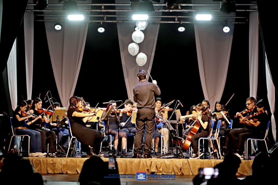 Música e cinema encantam Três Lagoas na Apresentação “Luz, Câmera e Música”