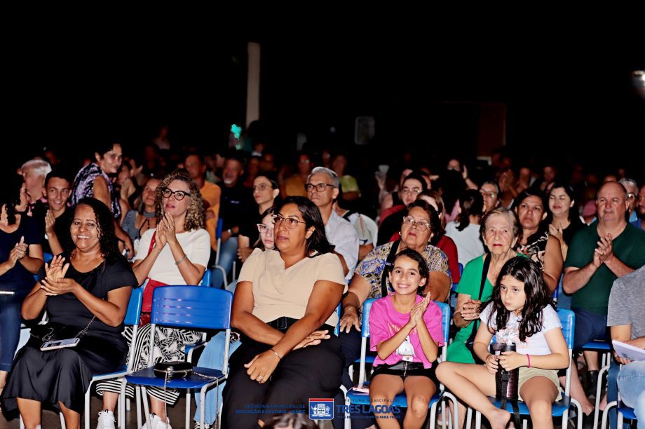 Música e cinema encantam Três Lagoas na Apresentação “Luz, Câmera e Música”