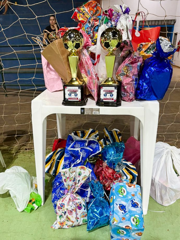 Jogo Beneficente de handebol feminino arrecada brinquedos para o Natal em Três Lagoas