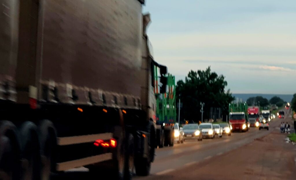 FLAGRANTE: BR-262, a 'Rodovia da Morte' continua sendo problema crônico do Vale da Celulose