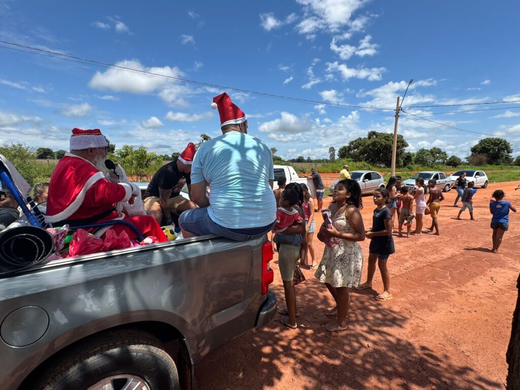 Grupo de amigos distribui mais de 2.500 brinquedos às crianças carentes de Três Lagoas