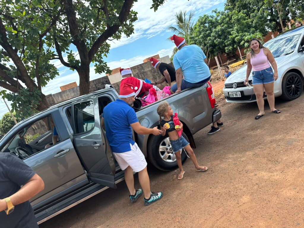 Grupo de amigos distribui mais de 2.500 brinquedos às crianças carentes de Três Lagoas