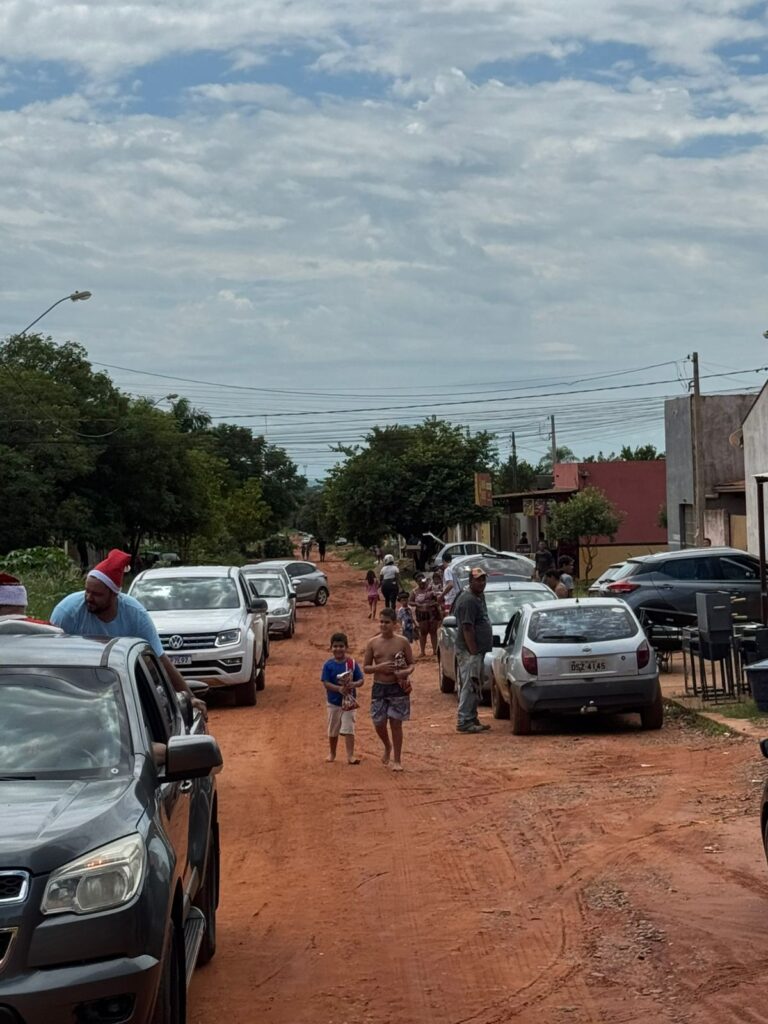 Grupo de amigos distribui mais de 2.500 brinquedos às crianças carentes de Três Lagoas