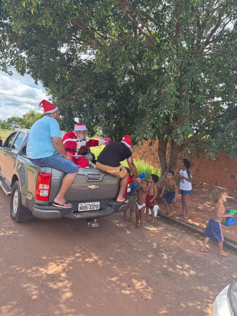 Grupo de amigos distribui mais de 2.500 brinquedos às crianças carentes de Três Lagoas