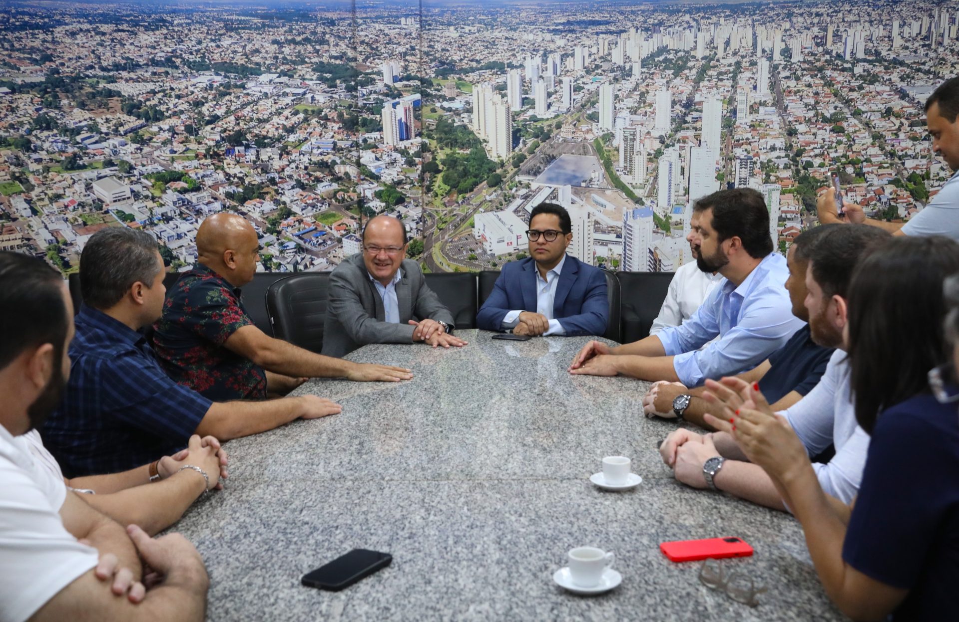 Governador em exercício reforça parcerias em agenda municipalista e harmonia entre poderes