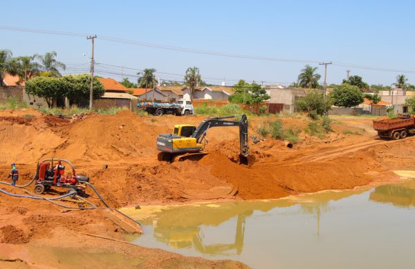 Prefeito Cassiano Maia realiza visita a obras em andamento em Três Lagoas