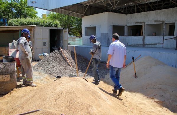 Prefeito Cassiano Maia realiza visita a obras em andamento em Três Lagoas