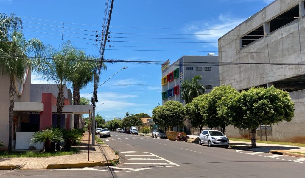 Pessoas em situação de rua aumenta em Três Lagoas; cartões postais da cidade viram abrigo