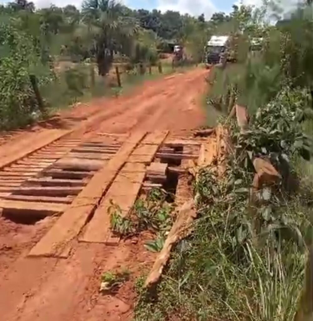 Em Selvíria, ponte amarrada com cordas coloca em risco vidas de motoristas e estudantes