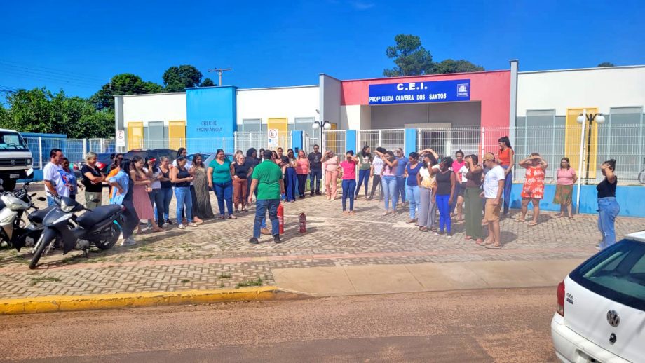 Servidores da Educação recebem treinamento de Brigada de Incêndio