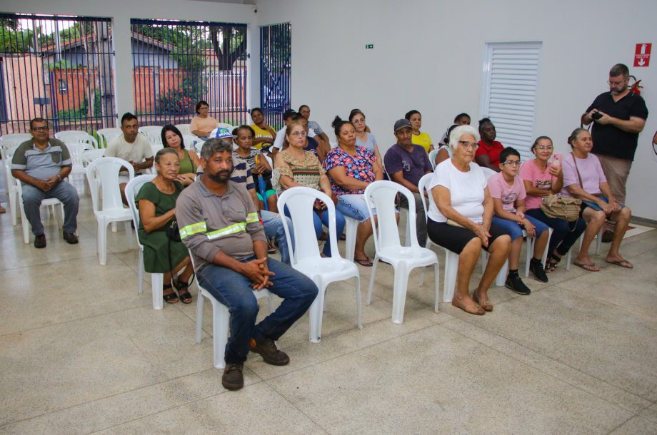 Prefeito Dr. Cassiano entrega 27 títulos de regularização fundiária de imóveis em Três Lagoas