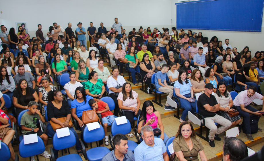 Prefeitura realiza primeira Cerimônia de Posse de 2025 para servidores da Educação