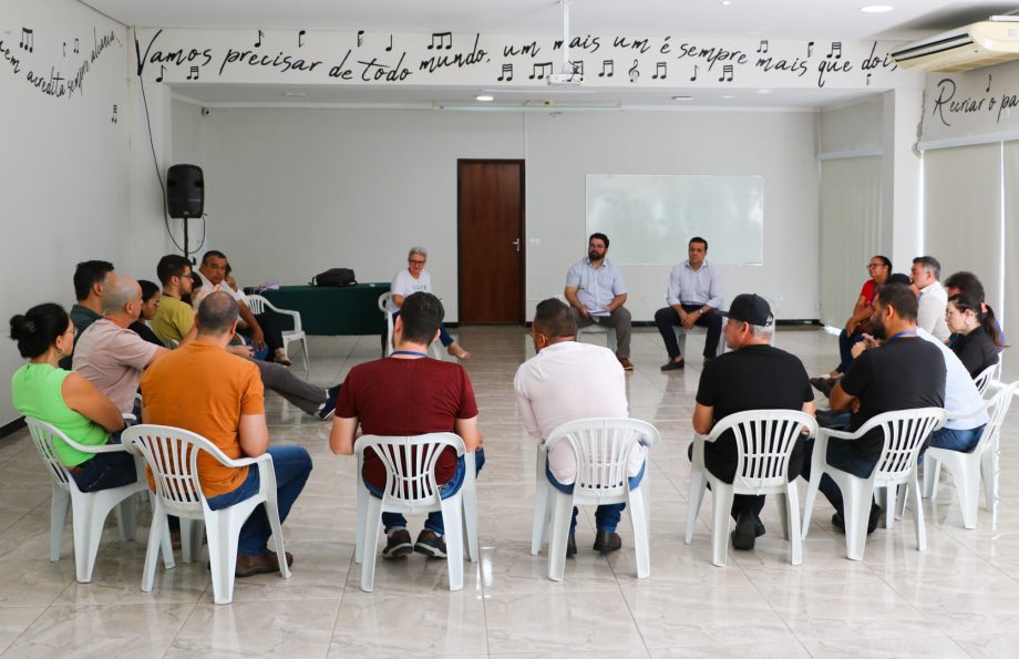 Secretaria de Gestão e Inovação visita as pastas de Saúde e Educação para dialogar com os servidores