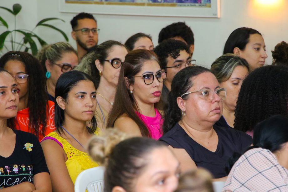 Em Assembleia no Sinted, prefeito dialoga sobre reajuste salarial dos professores e Lei de Responsabilidade Fiscal