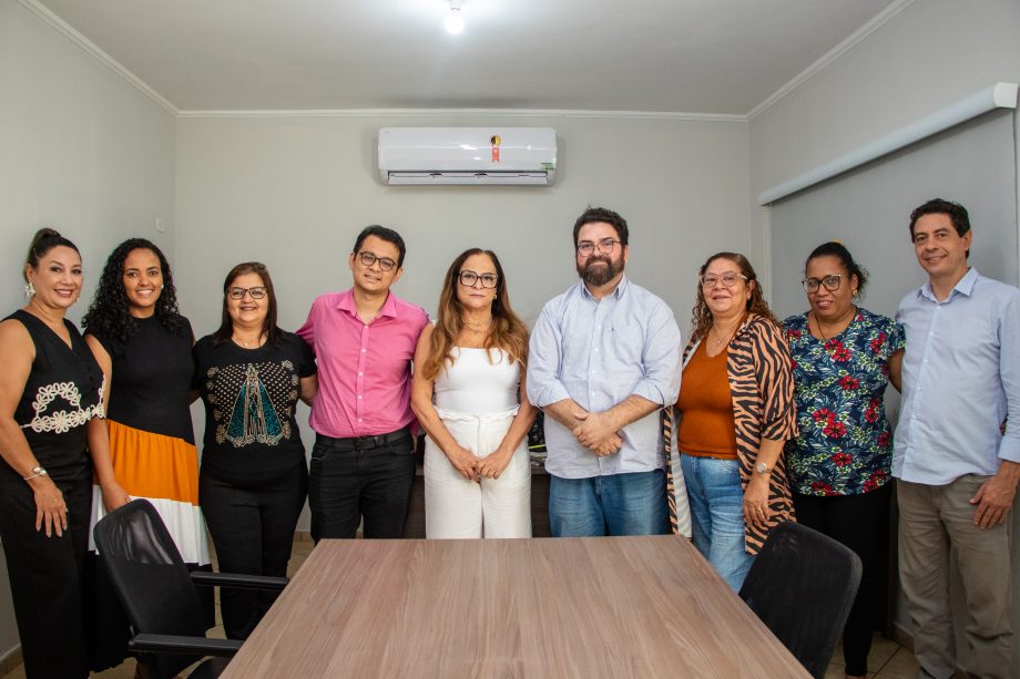 Secretaria de Gestão e Inovação visita as pastas de Saúde e Educação para dialogar com os servidores