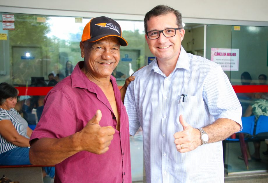 Seguindo com vistorias dos prédios públicos, Prefeito visitou Unidade de Saúde e ouviu servidores e população