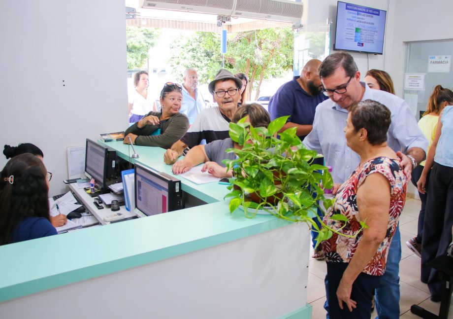 Seguindo com vistorias dos prédios públicos, Prefeito visitou Unidade de Saúde e ouviu servidores e população