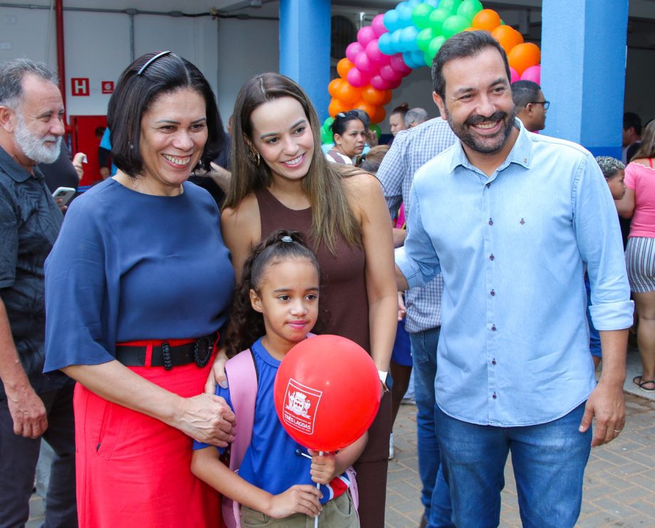 Mais de 450 alunos da Escola Marlene Noronha voltam às aulas em período integral