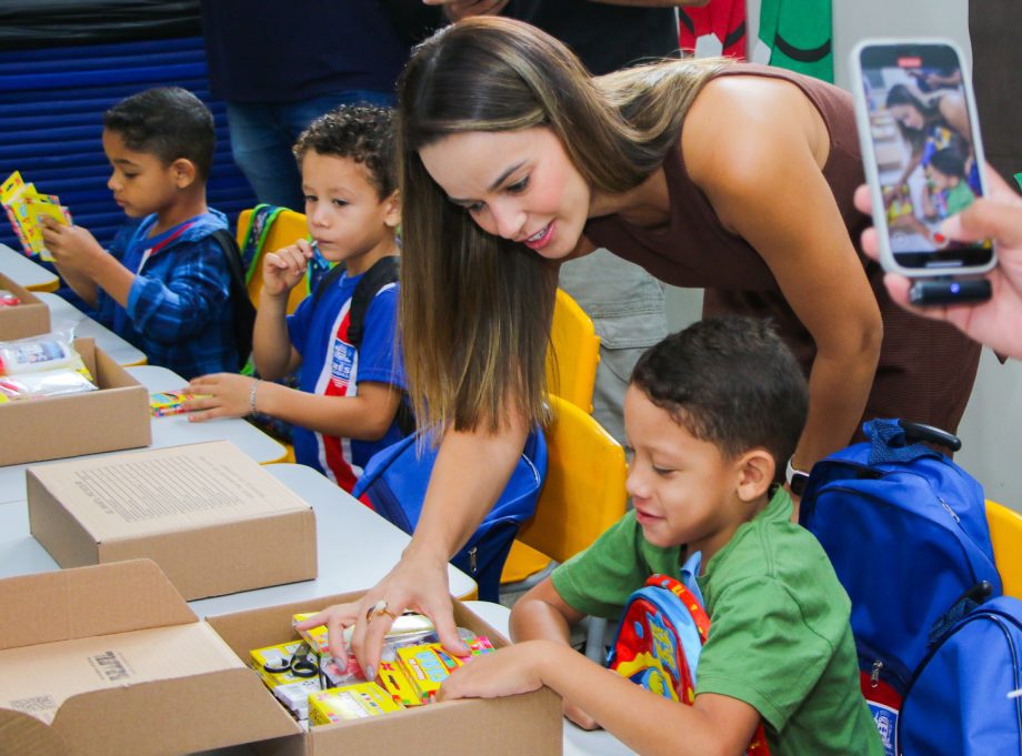 Mais de 450 alunos da Escola Marlene Noronha voltam às aulas em período integral