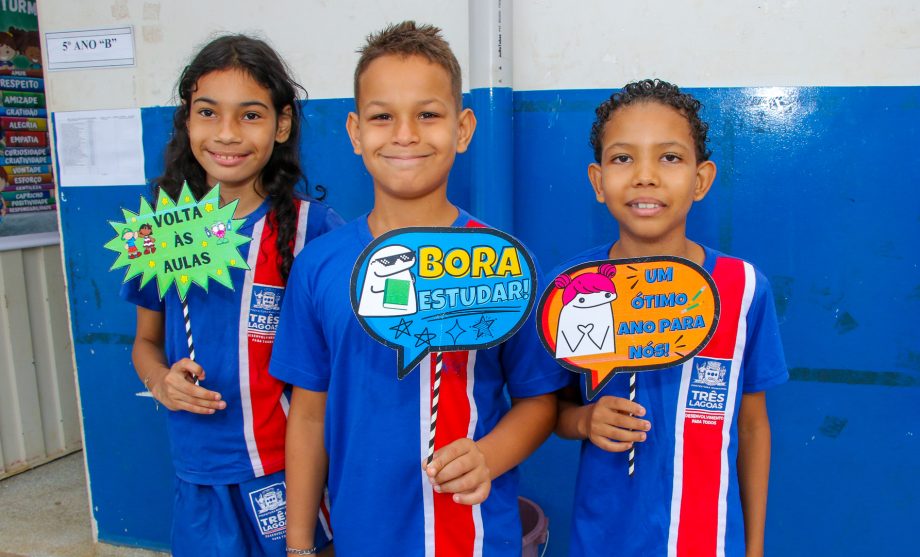 Mais de 450 alunos da Escola Marlene Noronha voltam às aulas em período integral