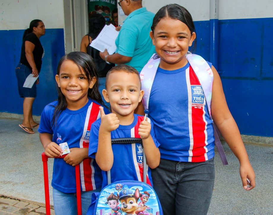 Mais de 450 alunos da Escola Marlene Noronha voltam às aulas em período integral