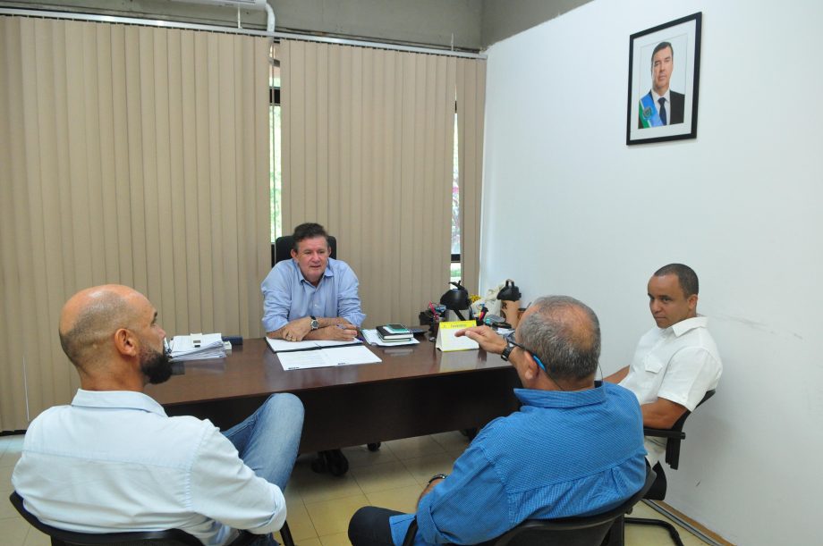 Turismo e continuidade de voos no aeroporto de Três Lagoas são tema de reunião com Eduardo Rocha