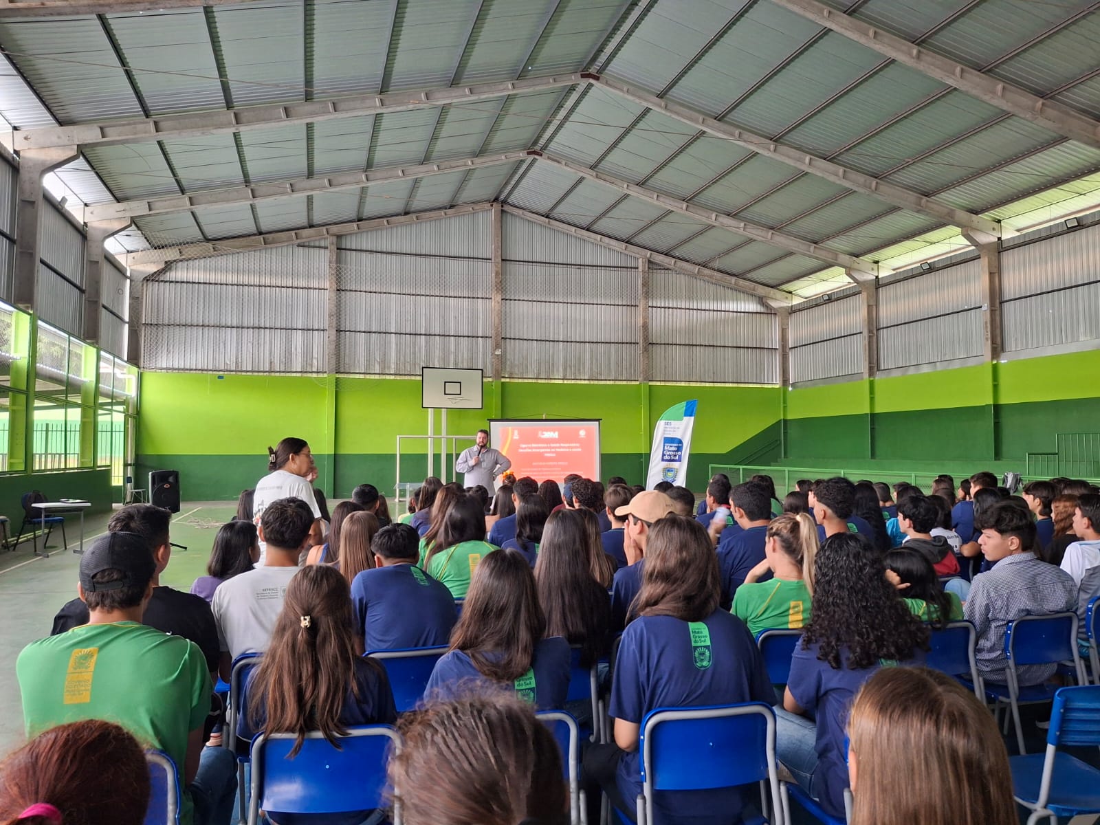 Cigarro eletrônico: SES alerta sobre riscos em palestra para alunos e professores de Caracol