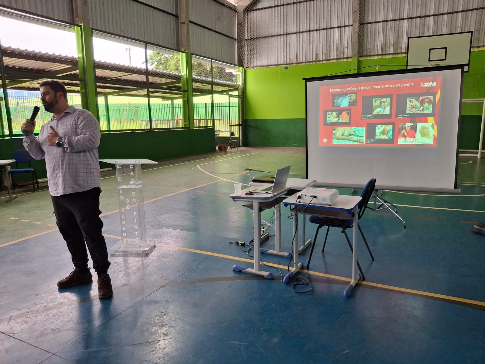 Cigarro eletrônico: SES alerta sobre riscos em palestra para alunos e professores de Caracol