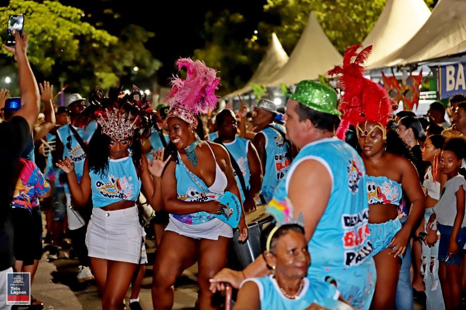 CONFIRA AS FOTOS – CarnaTrês 2025 começa com grande animação em Três Lagoas