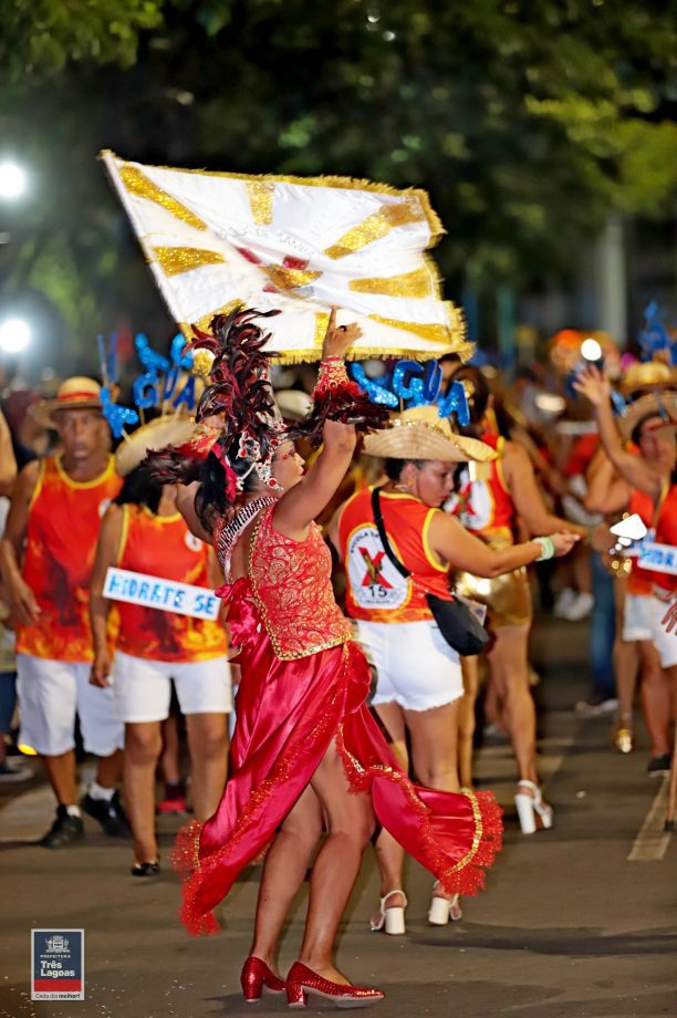 CONFIRA AS FOTOS – CarnaTrês 2025 começa com grande animação em Três Lagoas