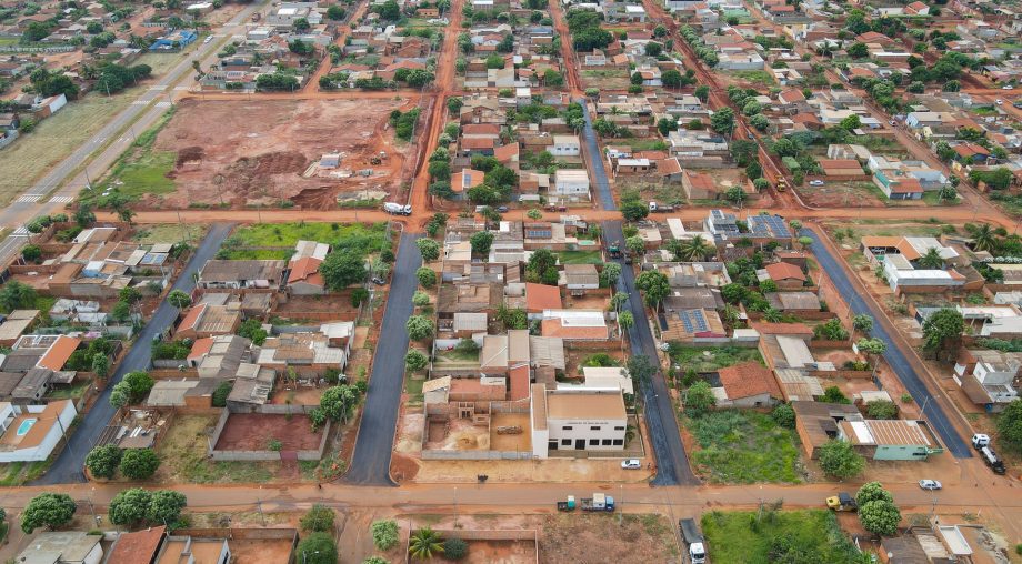 Cinco bairros de Três Lagoas estão recebendo mais de R$ 34 milhões em obras de drenagem e asfalto