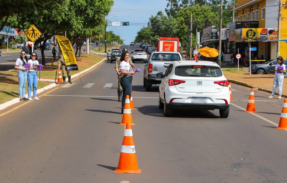 Prefeitura inicia ações em alusão ao Mês da Mulher com campanha de trânsito “Mulher ao Volante, Respeito Constante”