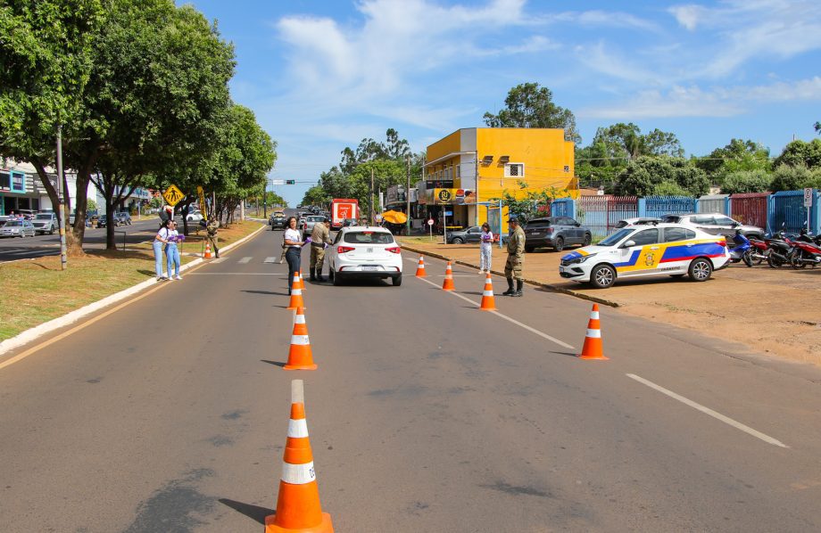 Prefeitura inicia ações em alusão ao Mês da Mulher com campanha de trânsito “Mulher ao Volante, Respeito Constante”