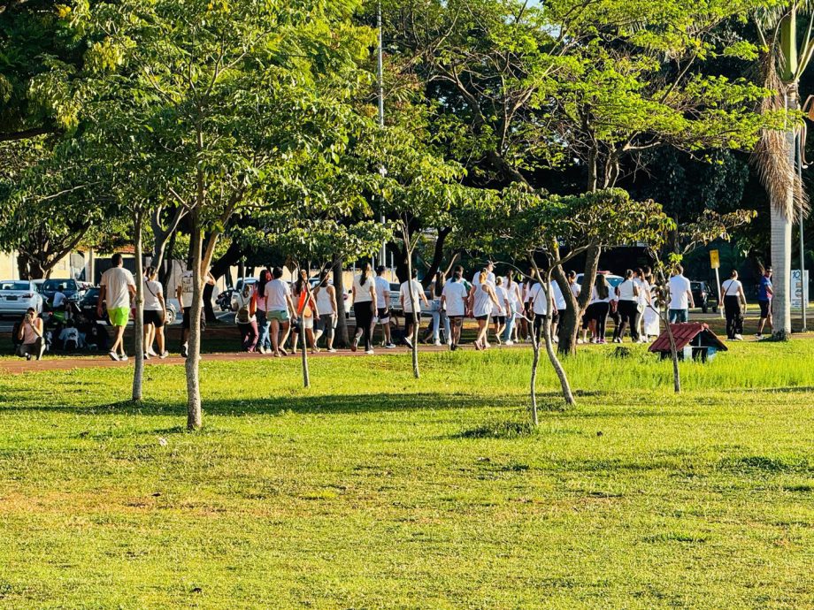 Caminhada pela Paz reúne comunidade três-lagoense em ato de conscientização e valorização das mulheres