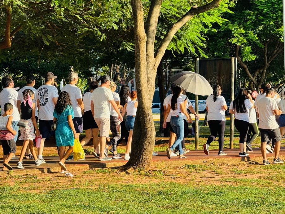 Caminhada pela Paz reúne comunidade três-lagoense em ato de conscientização e valorização das mulheres