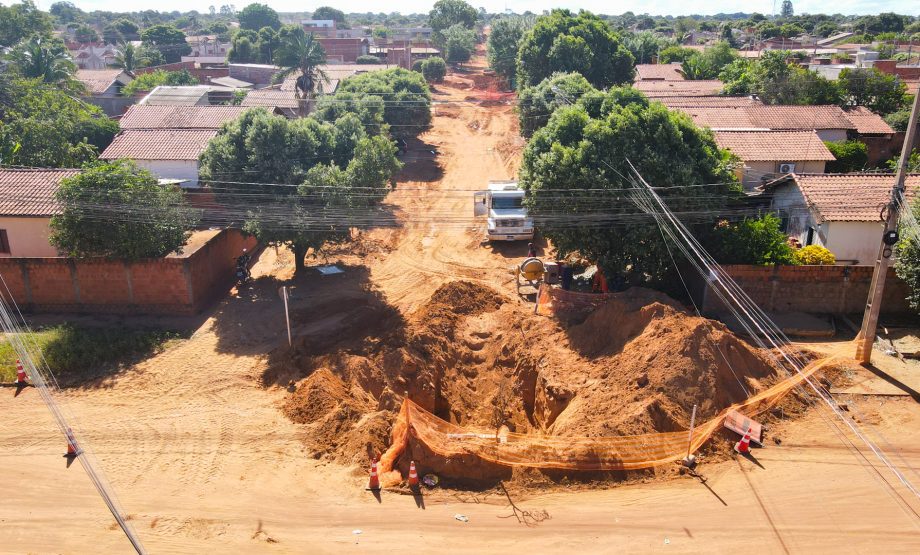 Cinco bairros de Três Lagoas estão recebendo mais de R$ 34 milhões em obras de drenagem e asfalto