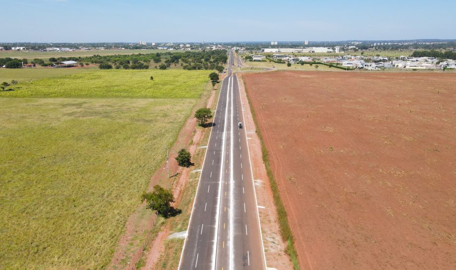 Prefeitura de Três Lagoas finaliza sinalização da Avenida do Balneário