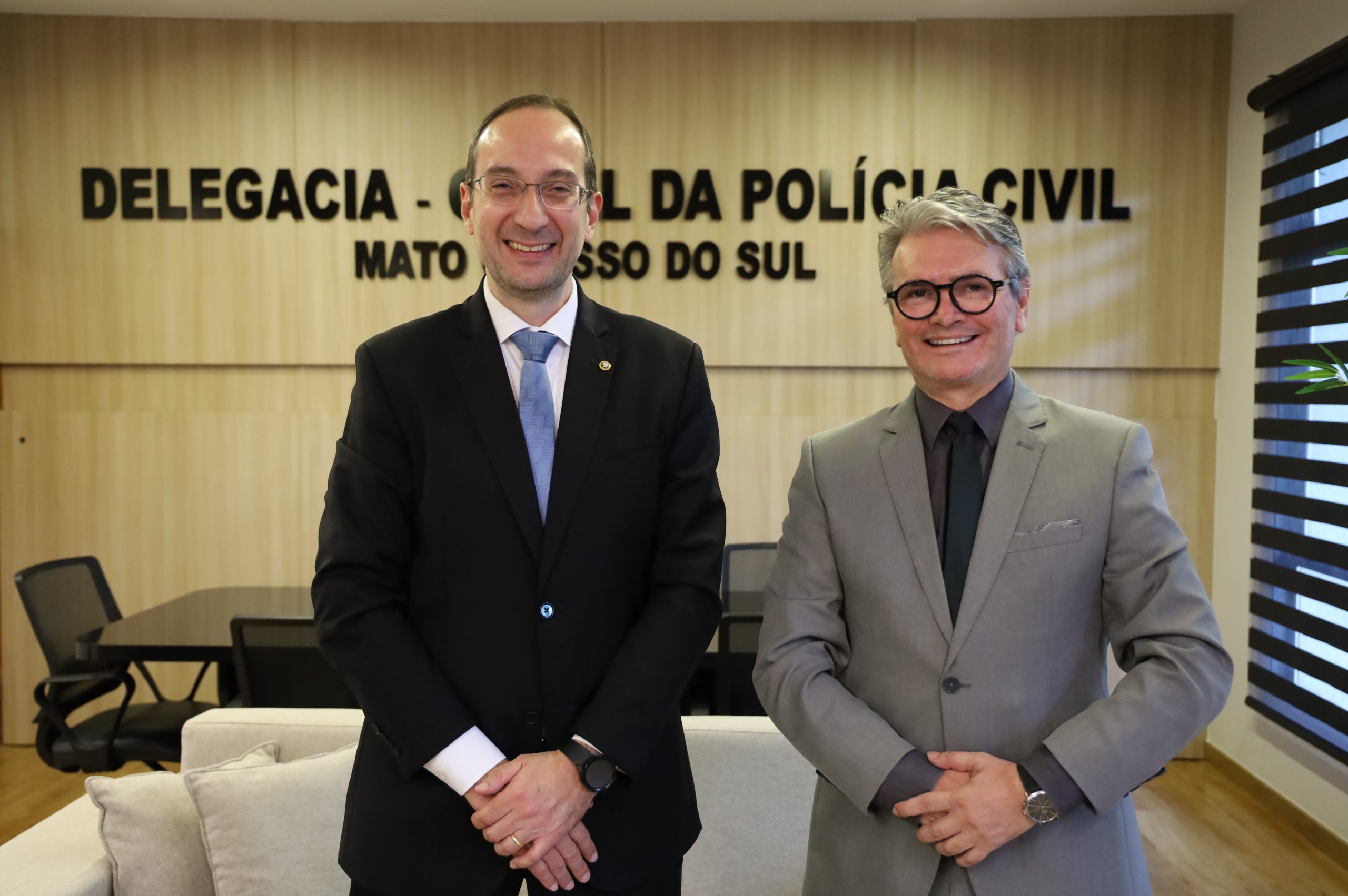 Delegado-Geral da Polícia Civil recebe Defensor Público-Geral para tratar de melhorias no atendimento às mulheres