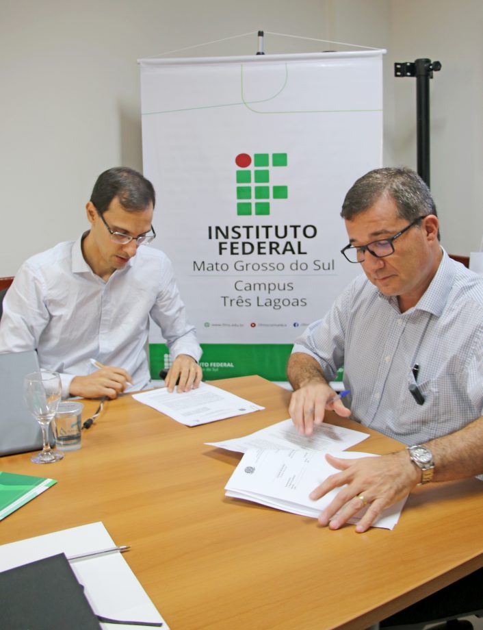 Dr. Cassiano Maia realiza visita no IFMS e no CRAM