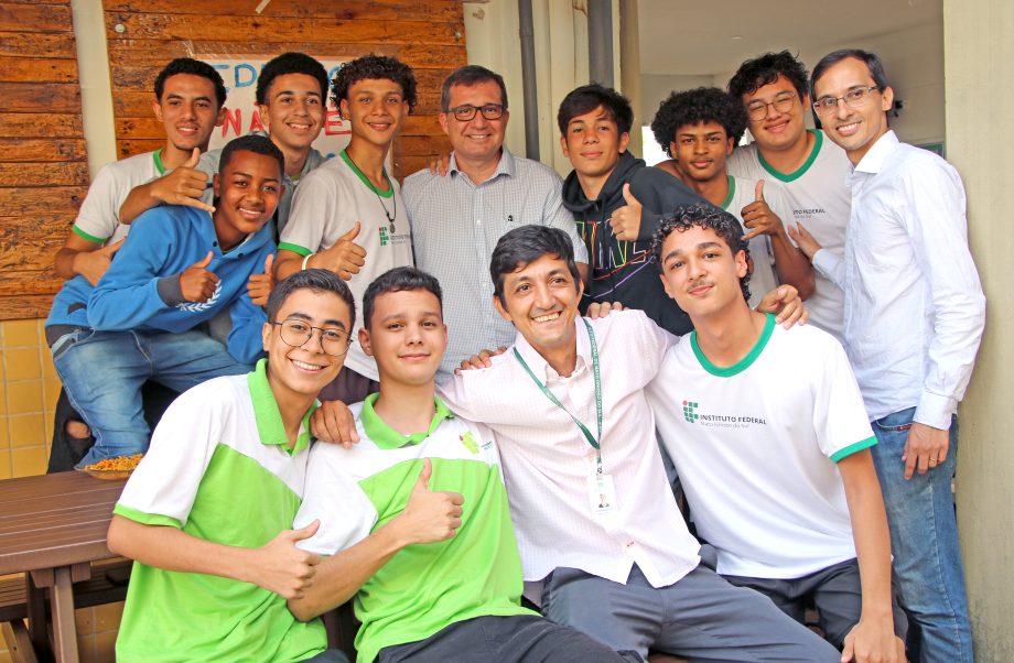 Dr. Cassiano Maia realiza visita no IFMS e no CRAM